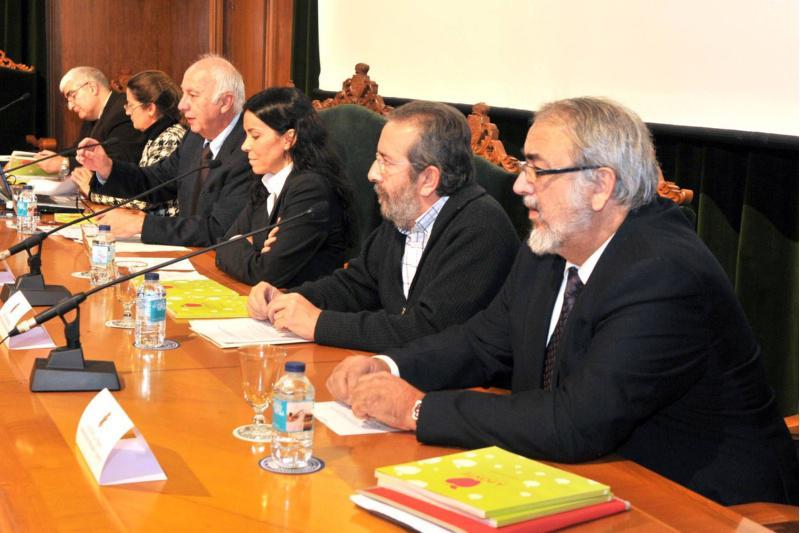 Responsables de máis de douscentos centros galegos de ensino medio reuniuse con persoal directivo da USC