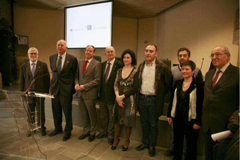 Os tres reitores galegos e os representantes sindicais asinan o convenio colectivo do Persoal Docente e Investigador en réxime laboral