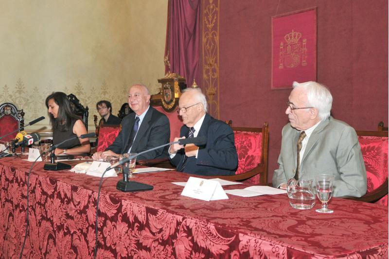 A Universidade de Santiago súmase á homenaxe do Goberno cubano a Neira Vilas