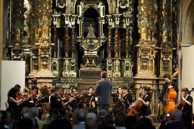 Concerto único da Orquestra Universitaria de Santiago de Compostela con membros da Real Filharmonía