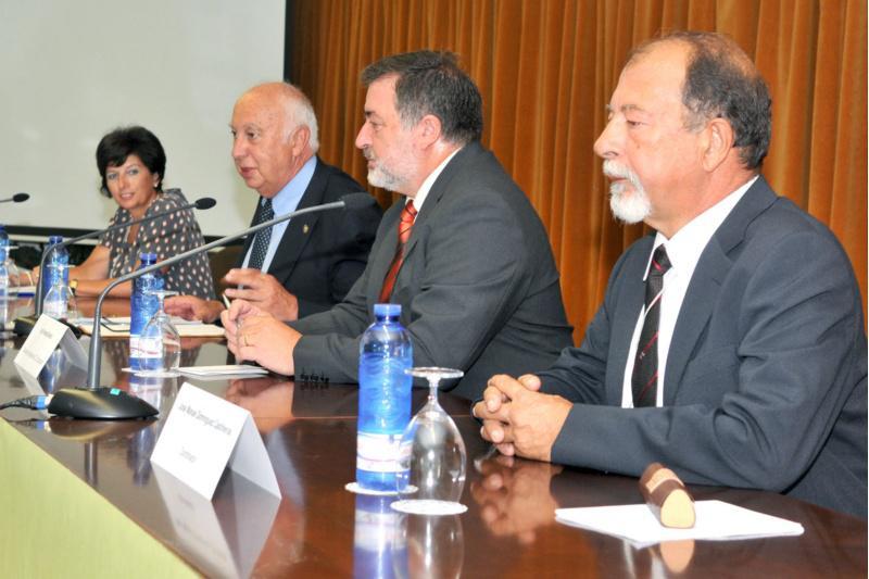 A procura da mellora nos procesos de ensinanza e aprendizaxe das ciencias, nun encontro na USC