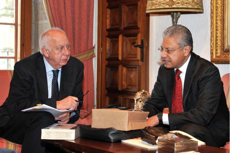 O reitor Juan Casares recibiu ao seu homólogo da Universidade Veracruzana de México