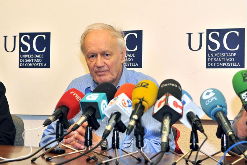 O Nobel de Física Anthony James Leggett explicará este xoves en Santiago por qué non pode ir o tempo cara atrás