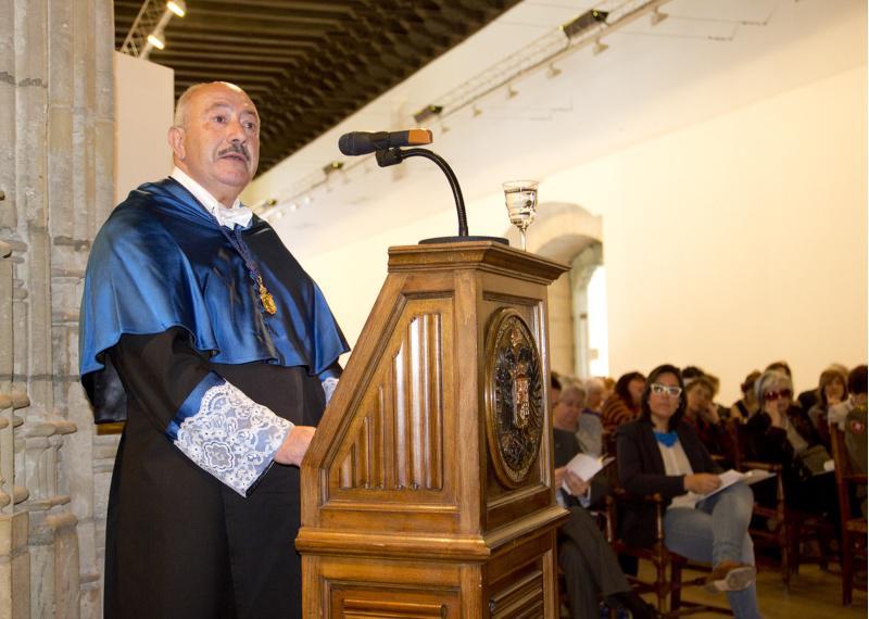A Universidade de Granada inviste ao profesor Alfonso Castiñeiras como honoris causa