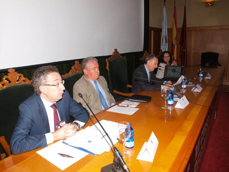 Representantes de universidades de toda España revisan na USC as novidades normativas que afectan á educación superior