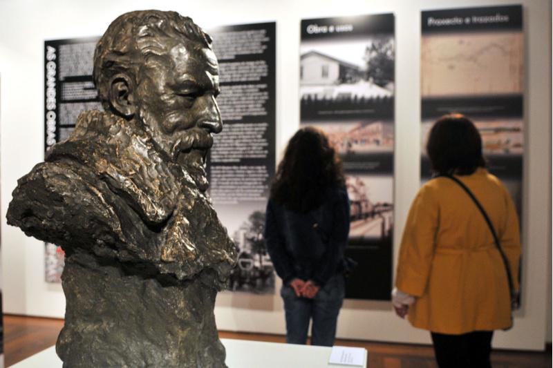 Revisan na maior retrospectiva ata o momento a traxectoria de Montero Ríos e a súa influencia na cidade compostelá 