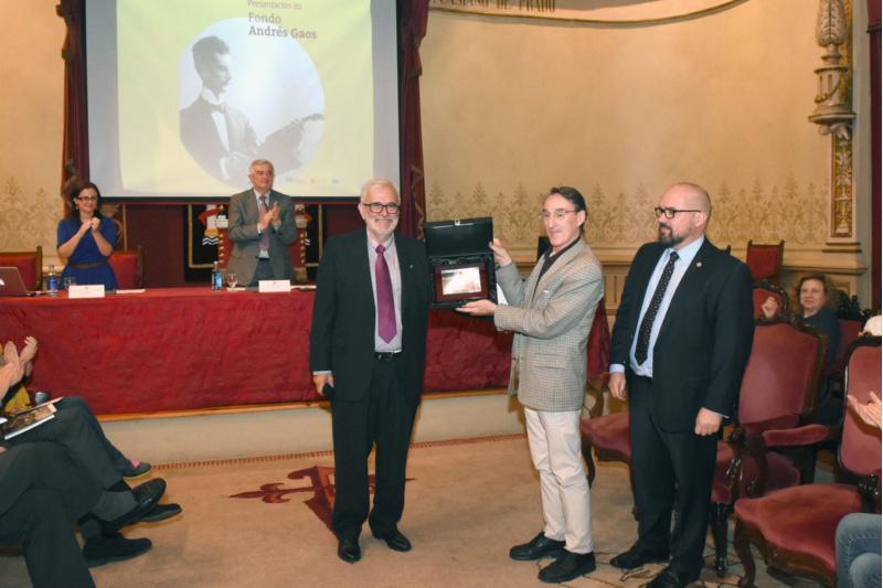 A USC presentou á súa comunidade o Fondo Andrés Gaos