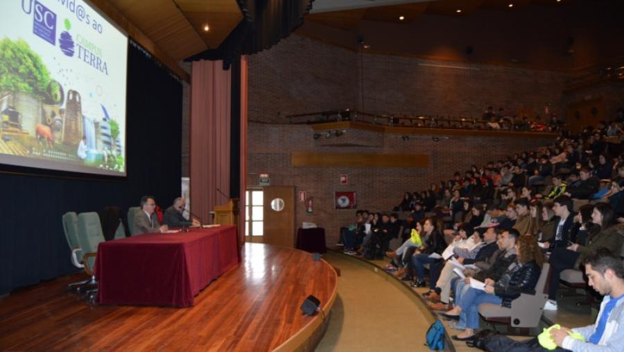 Estudiantes de enseñanza media de siete centros de A Coruña y de Lugo participan este jueves en los ‘Encontros no Campus Terra’