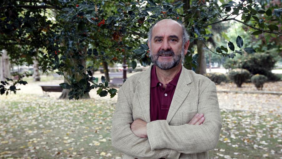 El catedrático de la USC en el Campus Terra Eugenio Otero Urtaza participa en Italia en el foro ‘Miradas cruzadas sobre el patrimonio histórico educativo’ El catedrático de la USC en el Campus Terra Eugenio Otero Urtaza participa en Italia en el foro ‘Miradas cruzadas sobre el patrimonio histórico educativo’