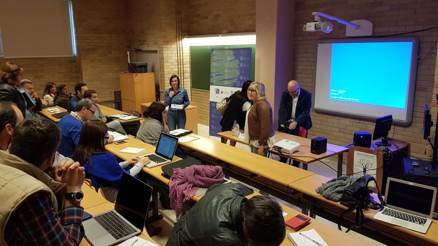 El Campus Terra de la USC forma a docentes, investigadores y personal de administración y servicios en las claves de la educación no presencial El Campus Terra de la USC forma a docentes, investigadores y personal de administración y servicios en las claves de la educación no presencial