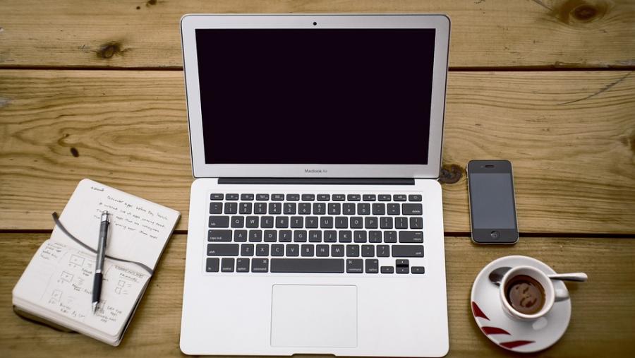 Técnicos de la Red Eures guían una sesión informativa en el Campus Terra sobre oferta de empleo en Alemania