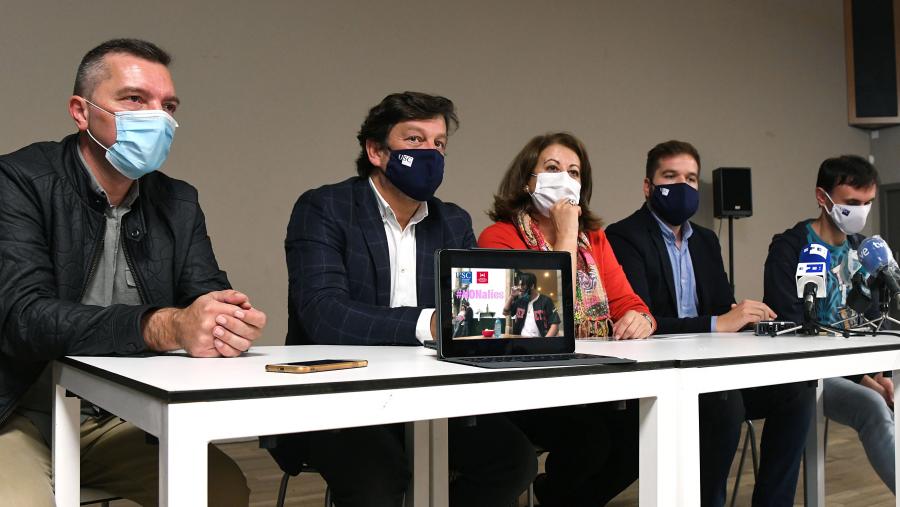 De esquerda a dereita, Sergio Fernández, Javier Ferreira, Sara Santos, Carlos Toural e Jorge Mira. FOTO: Santi Alvite De esquerda a dereita, Sergio Fernández, Javier Ferreira, Sara Santos, Carlos Toural e Jorge Mira. FOTO: Santi Alvite