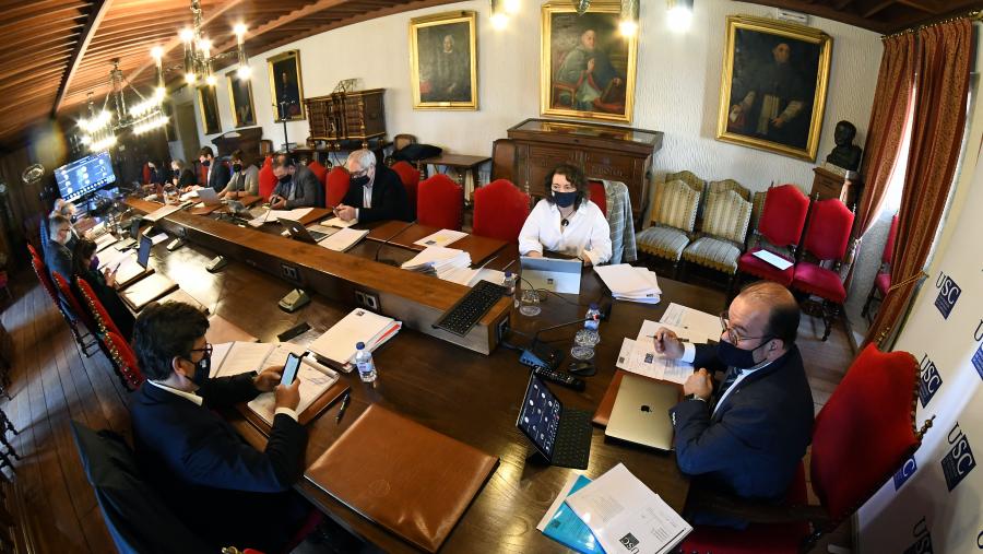 No seu conxunto, a planificación económica busca transformar a USC nunha universidade “máis competitiva no cambiante escenario actual, máis moderna e ao servizo da comunidade universitaria e da sociedade”, tal e como destacou o reitor Antonio López. FOTO: Santi Alvite No seu conxunto, a planificación económica busca transformar a USC nunha universidade “máis competitiva no cambiante escenario actual, máis moderna e ao servizo da comunidade universitaria e da sociedade”, tal e como destacou o reitor Antonio López. FOTO: Santi Alvite