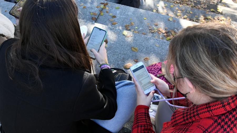 A Educación en liña chegou para quedar, constituíndo un novo desafío, non só a nivel tecnolóxico, senón tamén didáctico e vital se queremos que sexa unha ferramenta eficaz de aprendizaxe. FOTO: Santi Alvite A Educación en liña chegou para quedar, constituíndo un novo desafío, non só a nivel tecnolóxico, senón tamén didáctico e vital se queremos que sexa unha ferramenta eficaz de aprendizaxe. FOTO: Santi Alvite
