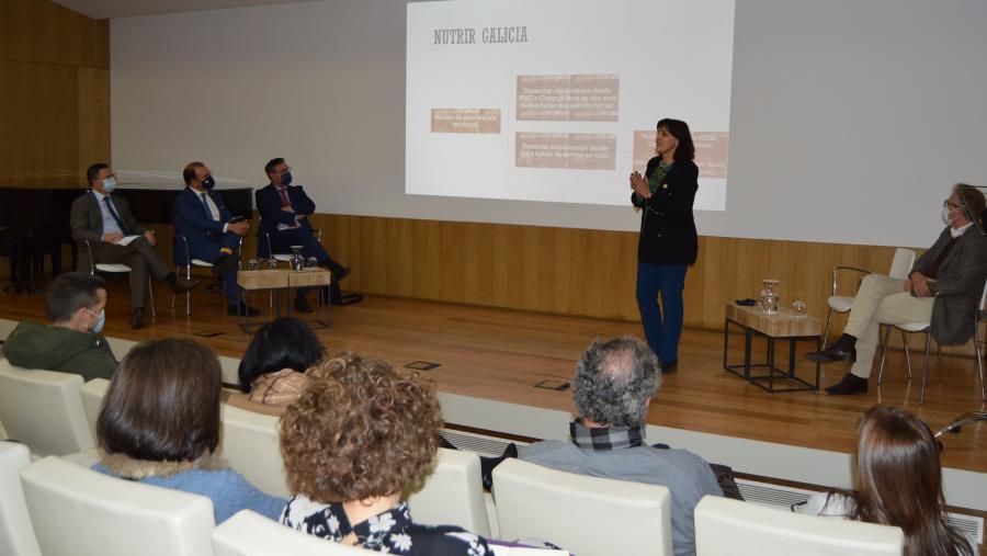 De esquerda a dereita, José González, Antonio López, Belardino Pinto Montserrat Valcárcel e Nuno Brito, na presentación do proxecto Nutrir Galicia