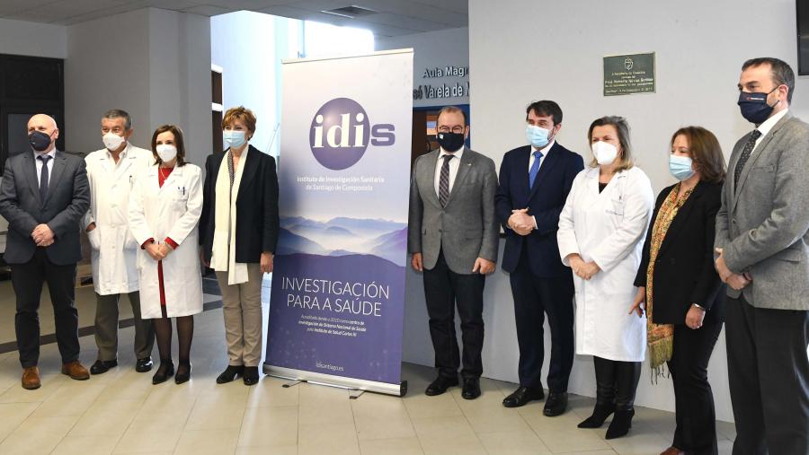 Os representantes do Instituto de Saúde Carlos III foron recibidos polos investigadores do IDIS e outras personalidades do ámbito sanitario e docente. FOTO: Santi Alvite Os representantes do Instituto de Saúde Carlos III foron recibidos polos investigadores do IDIS e outras personalidades do ámbito sanitario e docente. FOTO: Santi Alvite