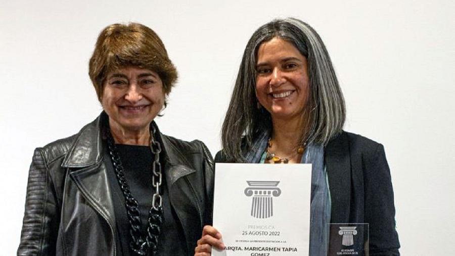 Maricarmen Tapia Gómez (dereita) está vinculada ao departamento de Xeografía da USC. FOTO: Colexio de Arquitectos de Chile Maricarmen Tapia Gómez (dereita) está vinculada ao departamento de Xeografía da USC. FOTO: Colexio de Arquitectos de Chile