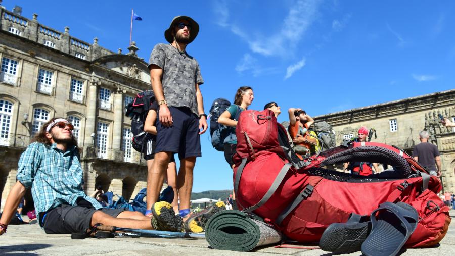 Imaxe de arquivo de peregrinos na Praza do Obradoiro. FOTO: Santi Alvite Imaxe de arquivo de peregrinos na Praza do Obradoiro. FOTO: Santi Alvite