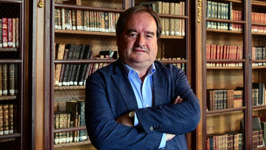 Para formalizar a súa incorporación como académico, o profesor Rubén C. Lois González desprazarase á capital do país no mes de maio. FOTO: Santi Alvite Para formalizar a súa incorporación como académico, o profesor Rubén C. Lois González desprazarase á capital do país no mes de maio. FOTO: Santi Alvite