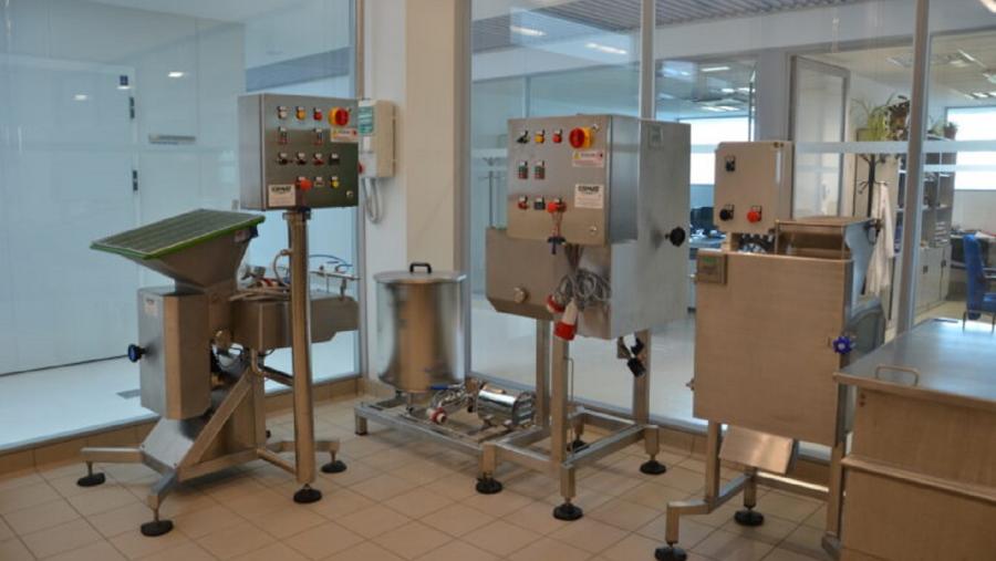 Liña de pasta fiada da Aula de Produtos Lácteos e Tecnoloxías Alimentarias da USC Liña de pasta fiada da Aula de Produtos Lácteos e Tecnoloxías Alimentarias da USC