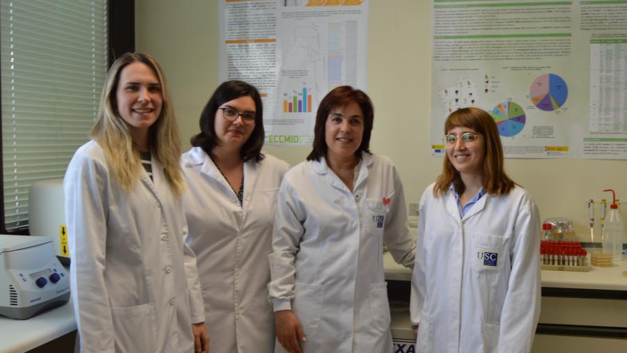 De esquerda a dereita, Alba Martínez, Vanesa García, Azucena Mora e Sofía Travers, na Facultade de Veterinaria De esquerda a dereita, Alba Martínez, Vanesa García, Azucena Mora e Sofía Travers, na Facultade de Veterinaria