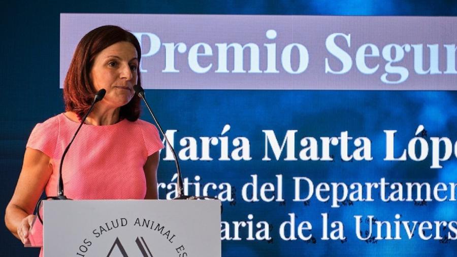 Marta López Alonso, na intervención na gala de entrega de premios. Foto de 'Animal's Health' Marta López Alonso, na intervención na gala de entrega de premios. Foto de 'Animal's Health'