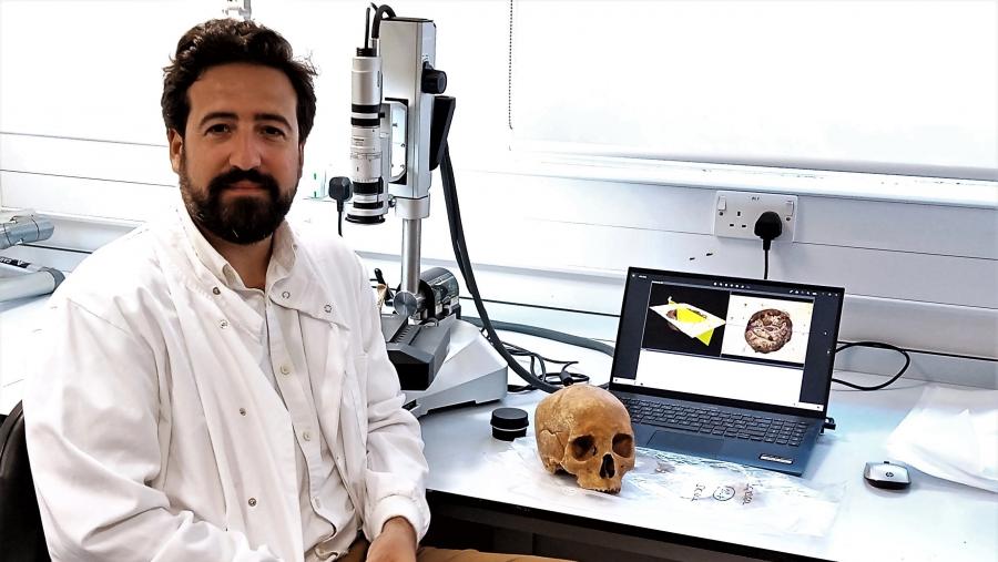 Camarós, investigador Ramón y Cajal na USC dende comezos de ano, foi tamén investigador Marie Curie na Universidade de Cambridge Camarós, investigador Ramón y Cajal na USC dende comezos de ano, foi tamén investigador Marie Curie na Universidade de Cambridge