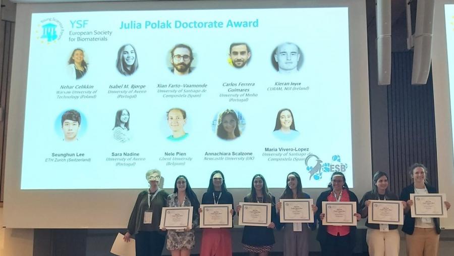 A entrega de premios realizouse na edición número 33 do Congreso Anual da Sociedade Europea de Biomateriais que se desenvolveu en Davos, Suíza A entrega de premios realizouse na edición número 33 do Congreso Anual da Sociedade Europea de Biomateriais que se desenvolveu en Davos, Suíza