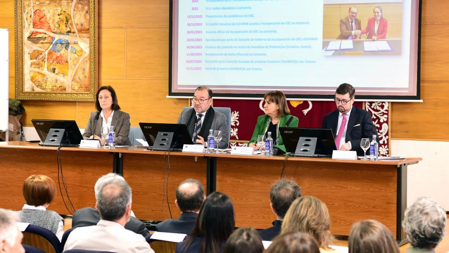 De esquerda a dereita, Pilar Bermejo, Antonio López, María José López Couso e José María Miranda Boto. FOTO: Santi Alvite