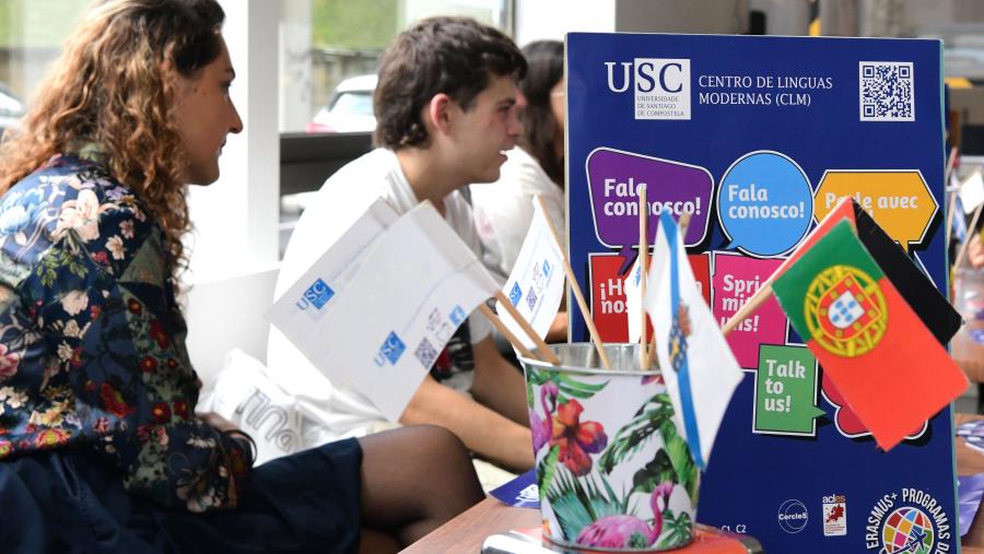 As persoas que non teñen feito o test de nivel, poden facelo poñéndose en contacto co campus e lingua que lles interesa, dende a súa Secretaría Virtual. FOTO: Santi Alvite