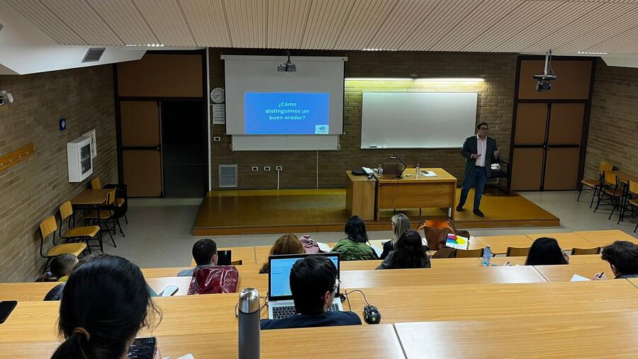 As sesións desenvólvense na Facultade de Administración e Dirección de Empresas As sesións desenvólvense na Facultade de Administración e Empresas