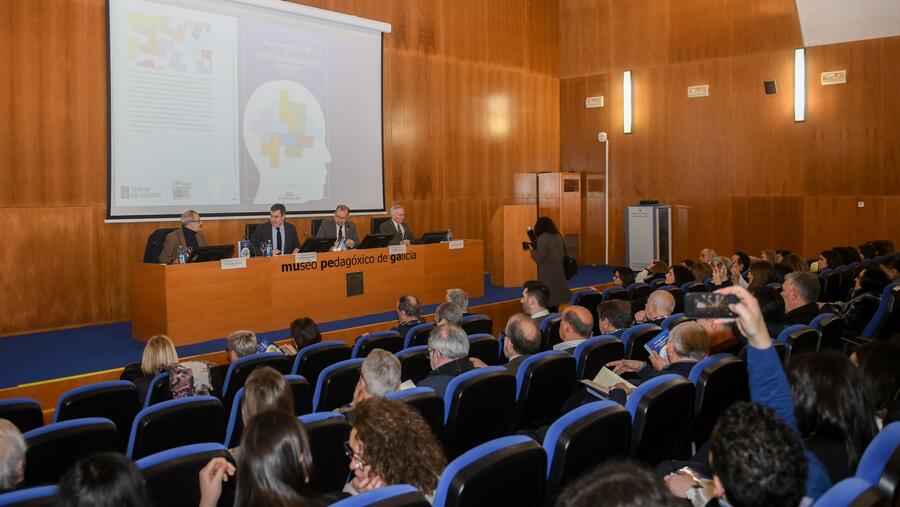 A presentación contou con numeroso público