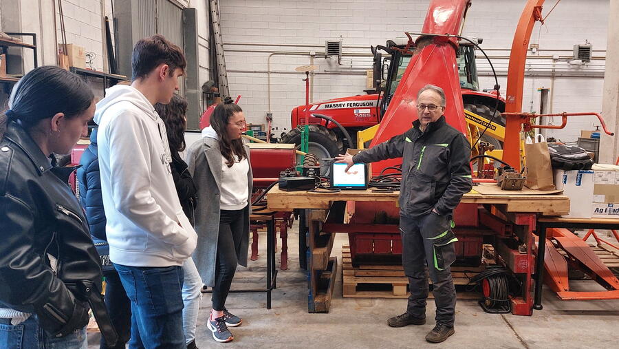 Javier Bueno es investigador y docente del área de Ingeniería Agroforestal en el Campus Terra Javier Bueno es investigador y docente del área de Ingeniería Agroforestal en el Campus Terra
