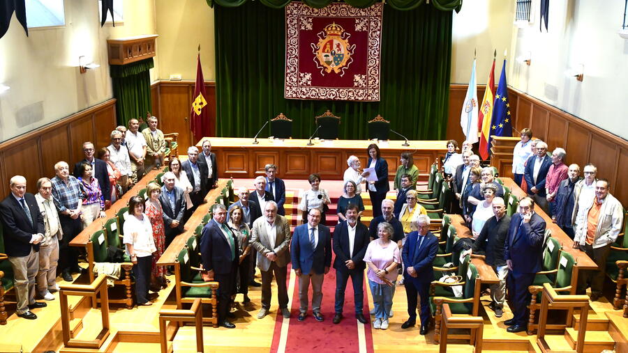 O reitor presidiu a recepción o persoal que se xubilou este curso. Foto: Santi Alvite O reitor presidiu a recepción o persoal que se xubilou este curso. Foto: Santi Alvite