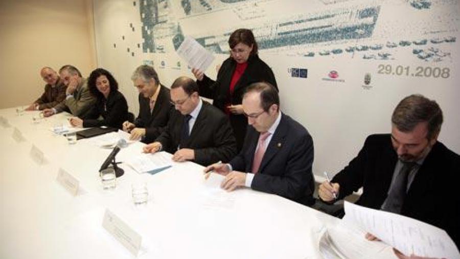 As tres universidades galegas colaborarán na renovación tecnolóxica das instalacións da Compañía da Radio Televisión de Galicia