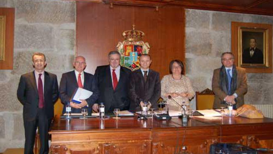 O novo catedrático xunto ao tribunal da oposición. Comezando pola esquerda: Juán Gómez-Reino,  Federico Navarro, José Castillo Sánchez, José Ramón González Juanatey, Ángela Peñalva Maqueda e Gabriel...