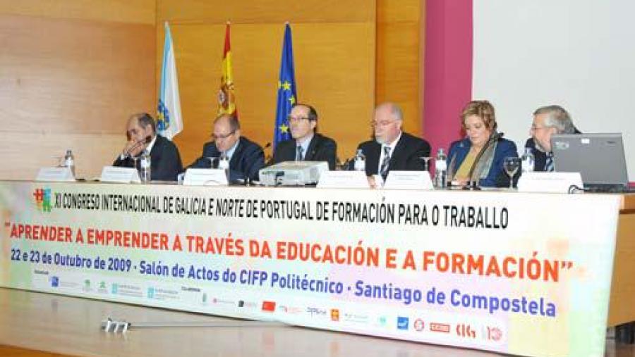 O reitor compostelán estivo presente na inauguración deste congreso no CIFP Politécnico de Santiago