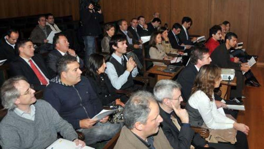 Representantes de corenta empresas do sector asistiron asistiron a unha presentación específica das características do centro