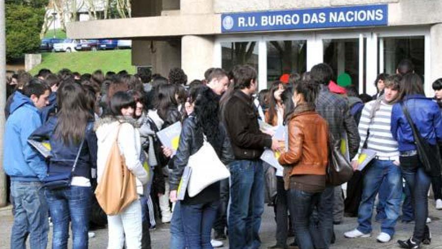O programa A Ponte pretende acercar a universidade e os seus servizos aos estudantes de ensino medio