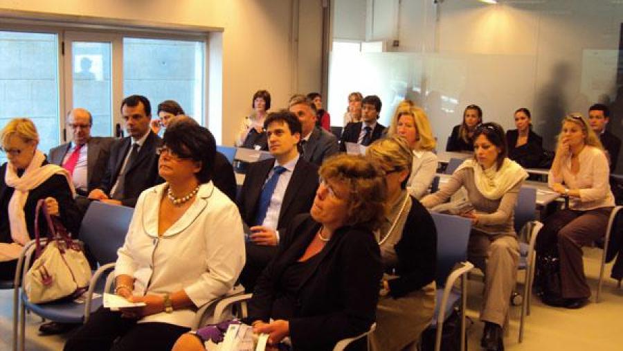 A delegación visitou o Edificio Emprendia a finais do mes de abril