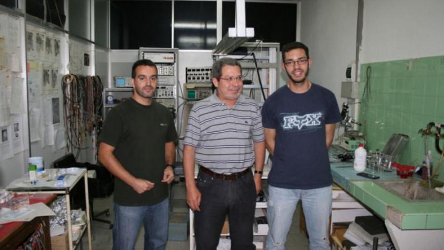 De esquerda a dereita, Roberto Leiras, Antonio Canedo e Miguel Dominguez, parte do equipo de investigadores