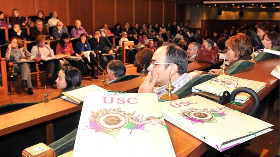Máis de 200 centros de ensino secundario de toda Galicia acudiron á cita coa USC