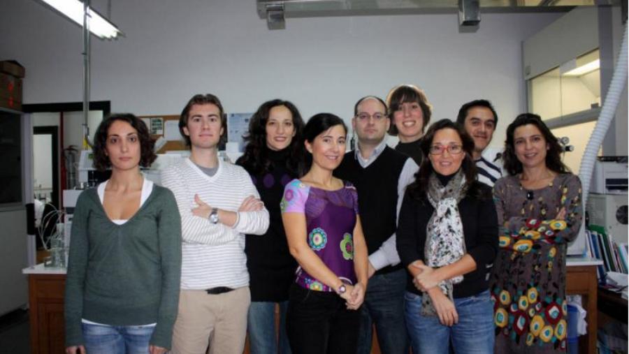 Equipo encargado de estudar as propiedades antioxidantes do viño branco, con Marta Lores Aguín e Carmen García Jares á dereita