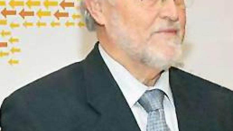 Agustín Dosil ingresa na Real Academia das Ciencias Morais e Políticas