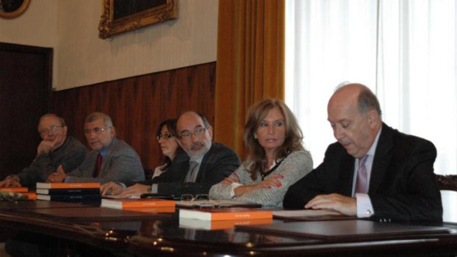 De esquerda a dereita, José Mª Folgar, Enrique Fernández Castiñeiras, Sabela Martín, Francisco Durán, Mª Carmen Rodriguez e Luis Hueso. Foto (Alfonso-Servimav)