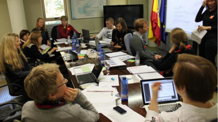 Un proxecto europeo busca potenciar o emprendemento no ámbito das Tecnoloxías da Información e as Comunicacións entre as mozas de ensino secundario