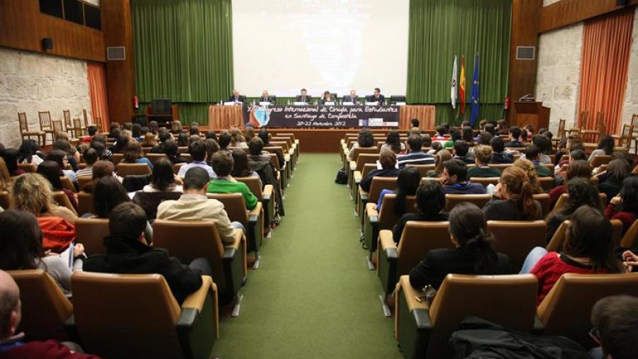 O Congreso de Cirurxía desenvolverase en Medicina ata o xoves. Foto: Alfonso-Servimav USC