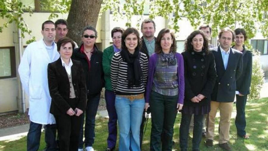 Integrantes do Grupo de Residuos Orgánicos, Fertilizantes e Ecoloxía Agraria da USC, nos exteriores da EPS do campus de Lugo