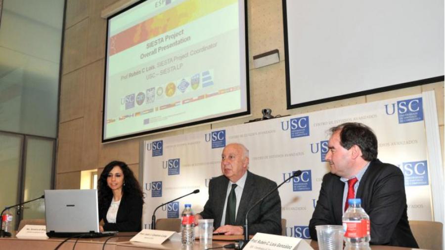 De esquerda a dereita, Sandra di Biaggio, Juan Casares Long e Rubén Lois. Foto: Santi Alvite