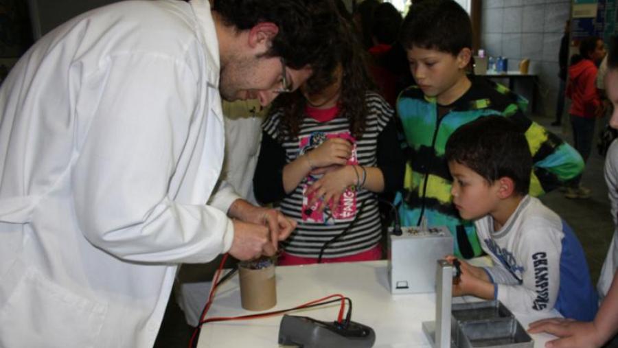 Alta participación nas xornadas de divulgación científica no CIQUS